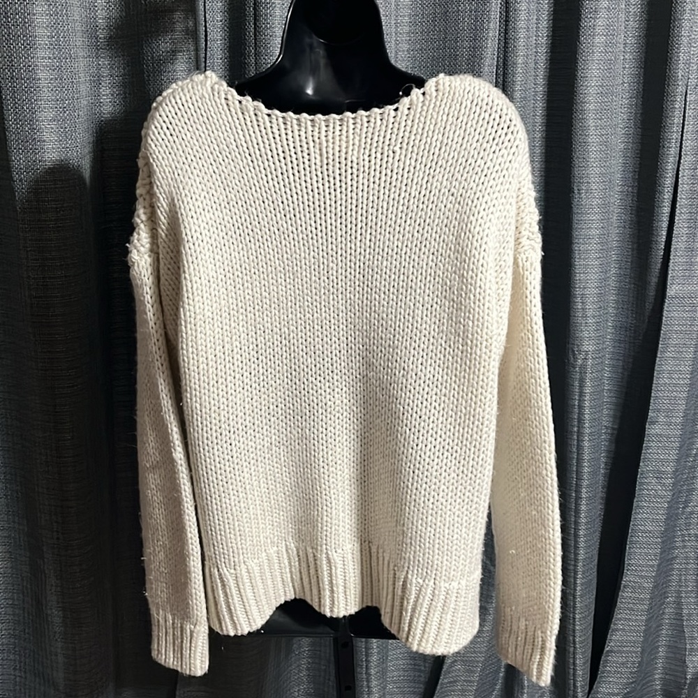 Universal Thread Sweater - Picture 4 of 5